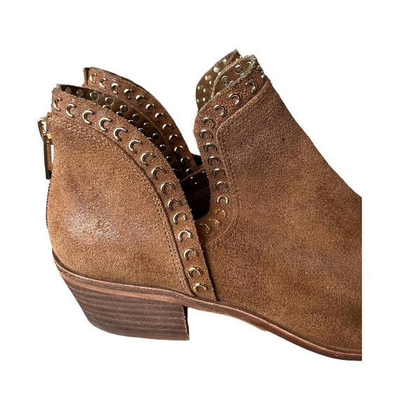 Women’s Vince Camuto Prafinta Ankle Booties - Picture 4 of 11